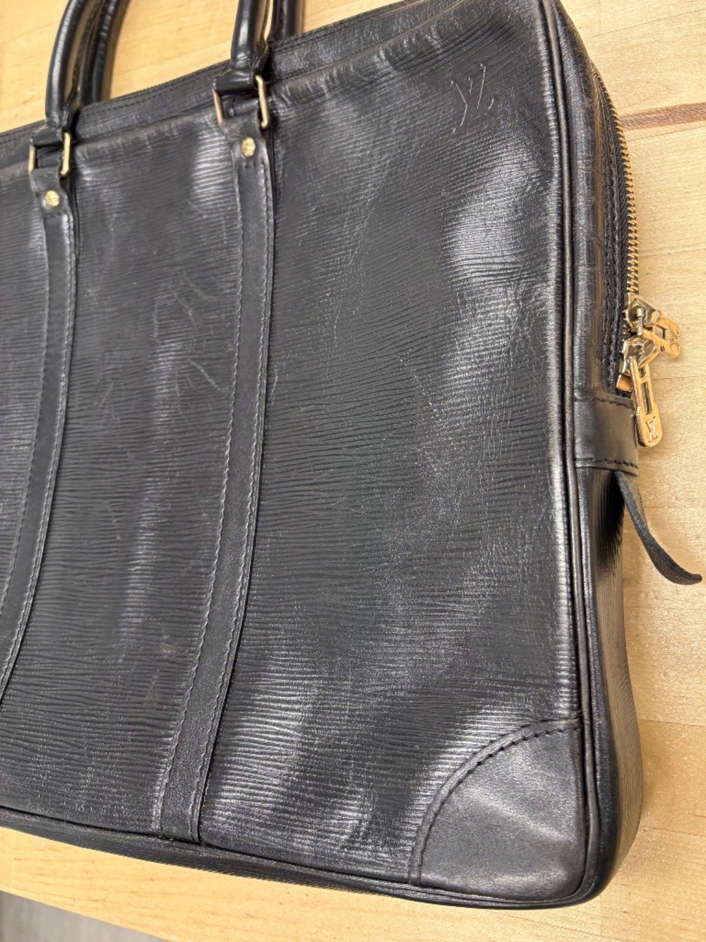 Vintage 1980’s Louis Vuitton Briefcase Epi Leather Black - Picture 3 of 15